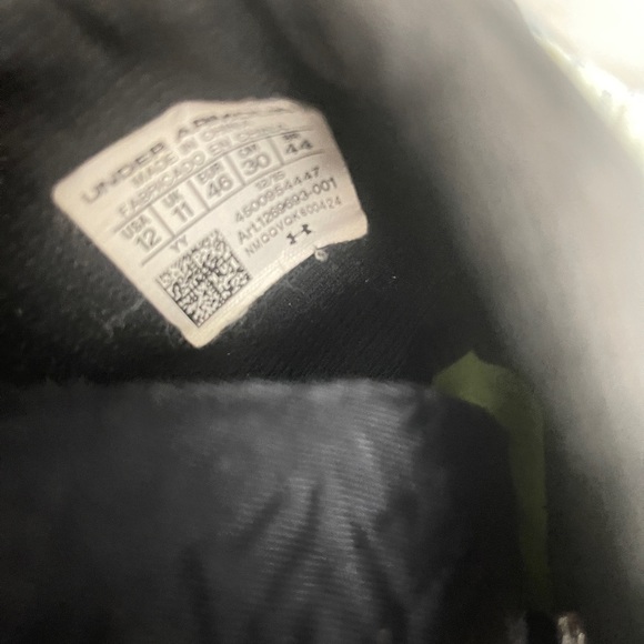 Under Armor, Mens Football/Soccer Cleats, black, size 12 very good condition - Picture 7 of 7